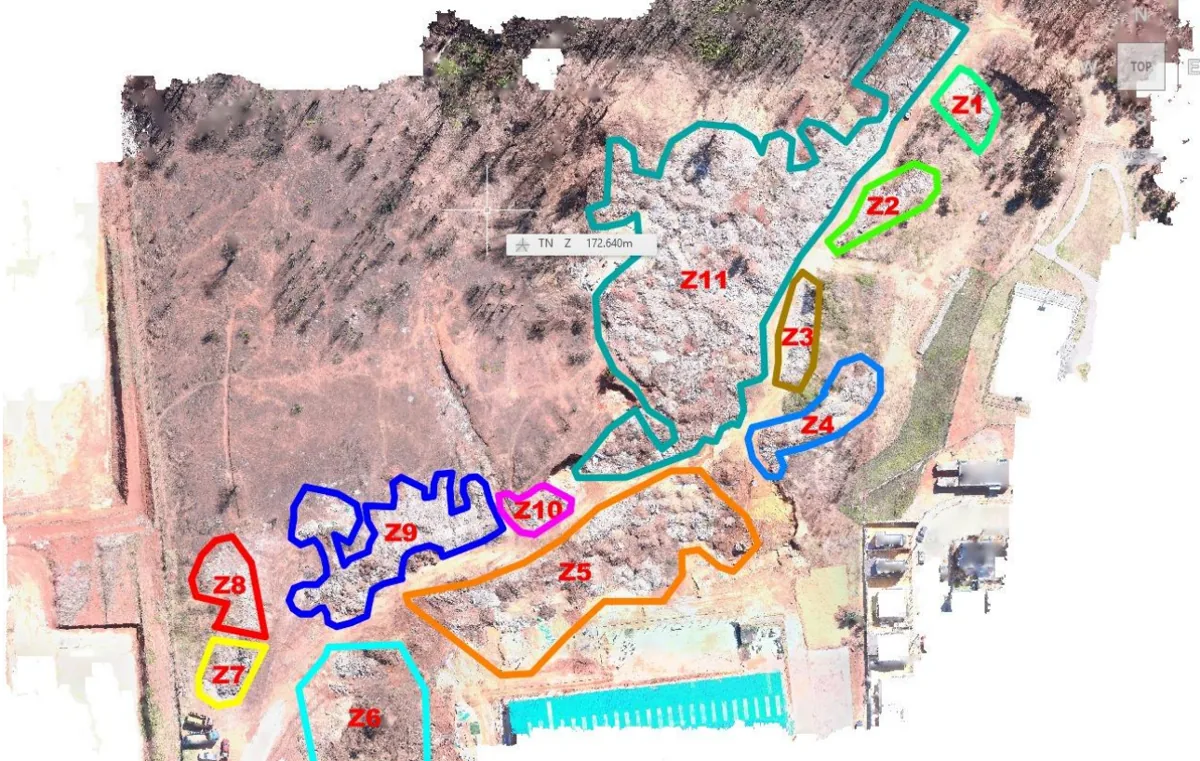 Ortomosaico del vuelo inicial con las 11 zonas de escombros delimitadas en colores